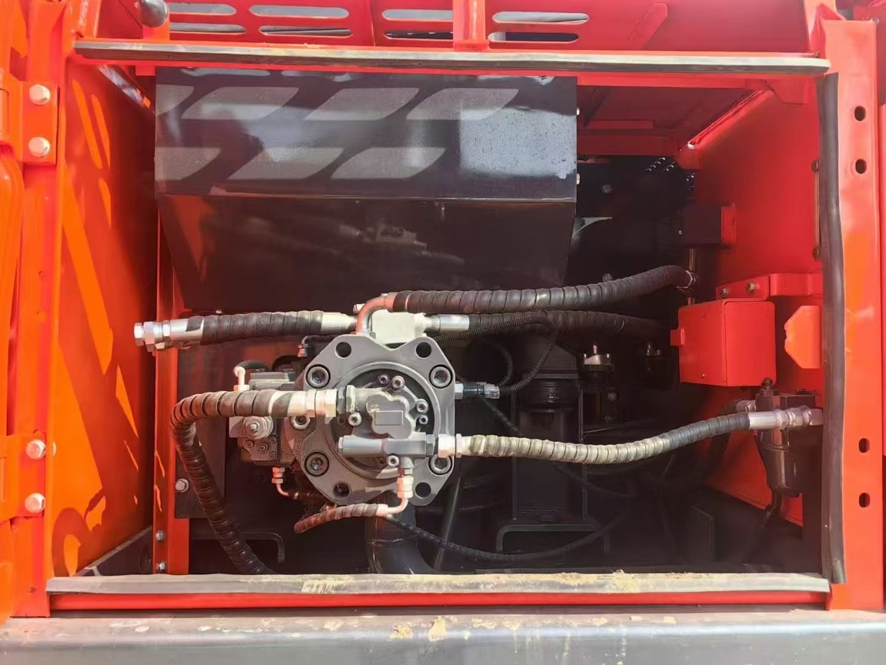 DOOSAN Dx225 - Escavadora de rastos: foto 4 DOOSAN Dx225 - Escavadora de rastos: foto 4