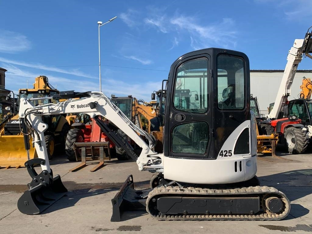 Bobcat 425 - Mini escavadeira: foto 3 Bobcat 425 - Mini escavadeira: foto 3