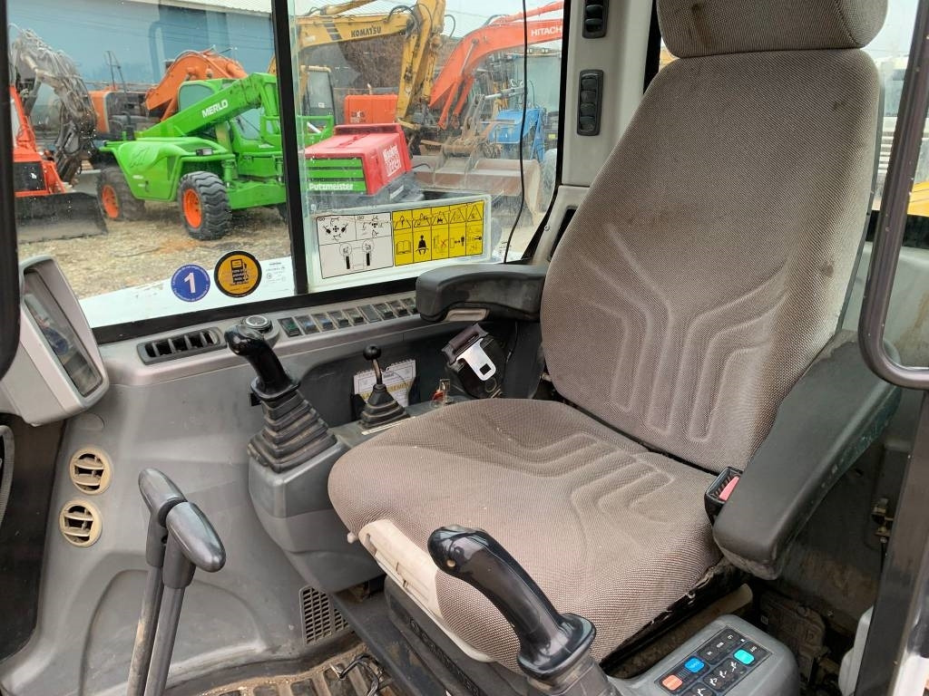 Mini escavadeira Bobcat E 60: foto 9