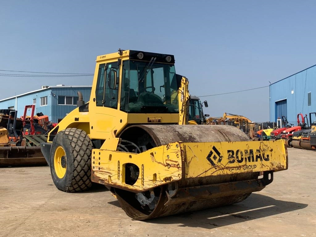 Bomag BW 219 D H-4 - Compactador: foto 1 Bomag BW 219 D H-4 - Compactador: foto 1