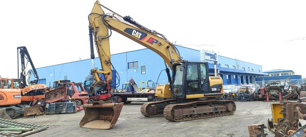CAT 320 D  - Escavadora de rastos: foto 1 CAT 320 D  - Escavadora de rastos: foto 1