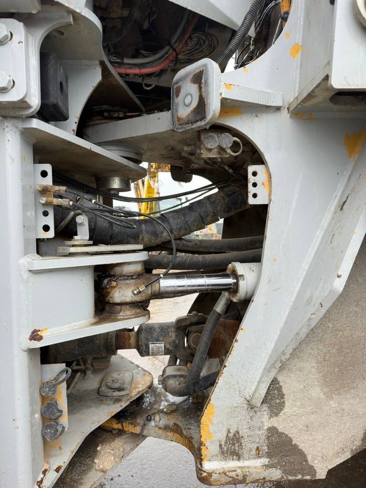 Pá carregadora de rodas CAT 936H: foto 9