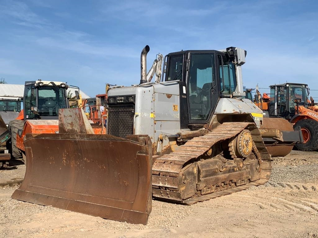 CAT D 6 N - Buldôzer: foto 1 CAT D 6 N - Buldôzer: foto 1