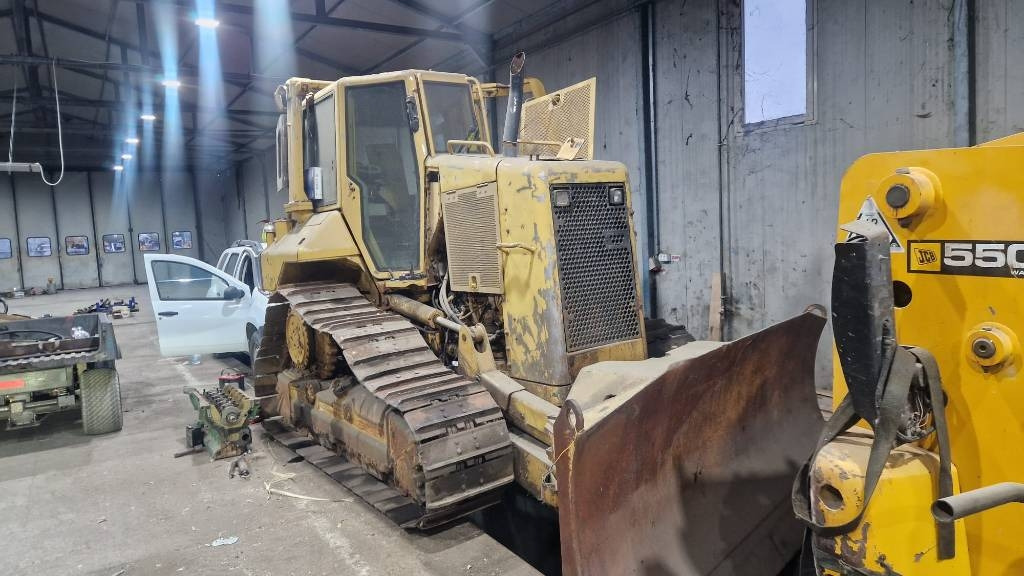 CAT D5 FOR PARTS - Buldôzer: foto 1 CAT D5 FOR PARTS - Buldôzer: foto 1