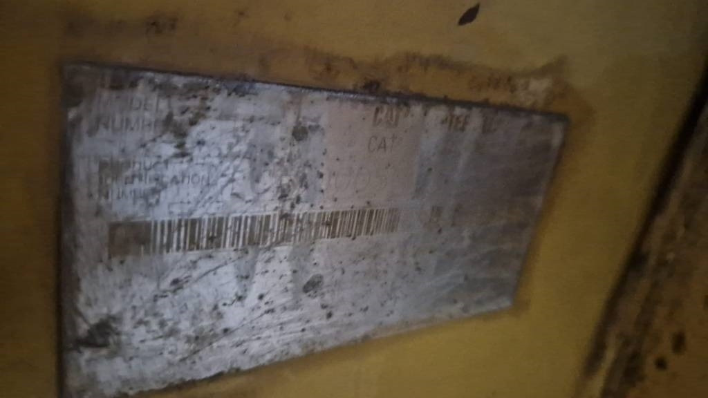 CAT D5 FOR PARTS - Buldôzer: foto 4 CAT D5 FOR PARTS - Buldôzer: foto 4