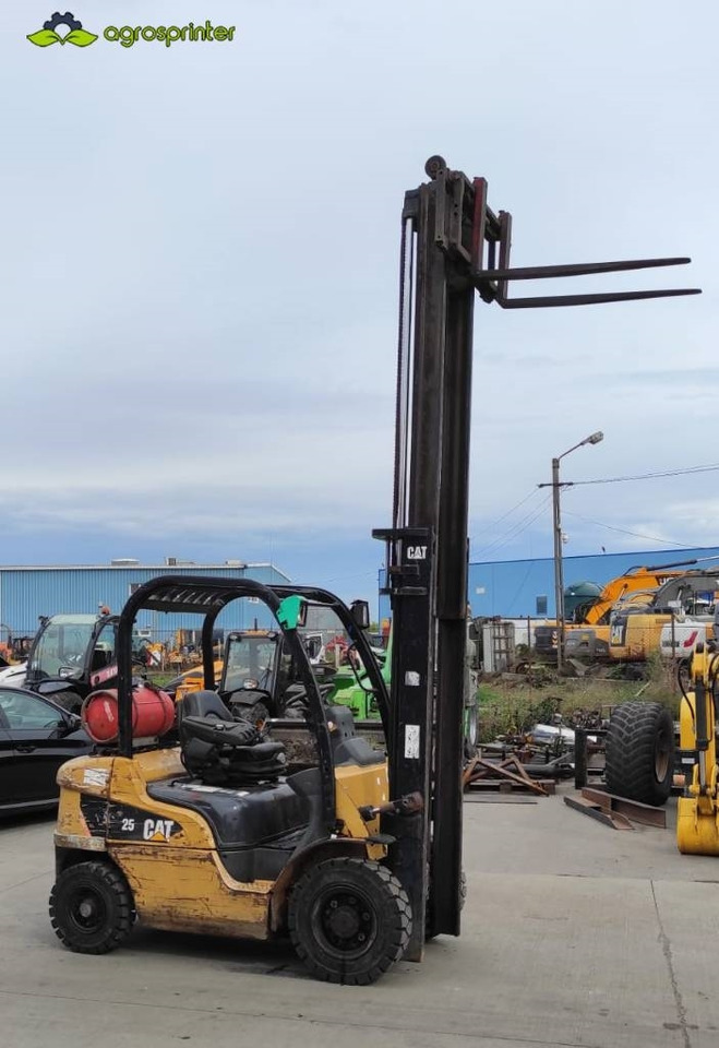 CAT GP 25 N - Empilhador a gás: foto 5 CAT GP 25 N - Empilhador a gás: foto 5