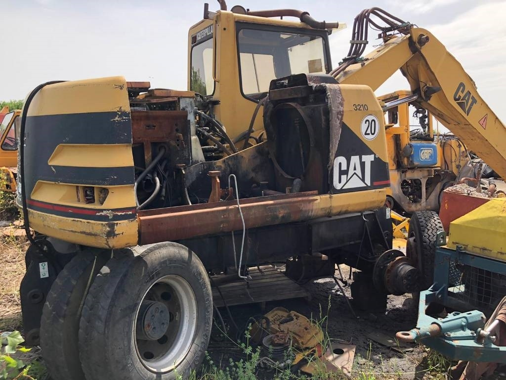 CAT M 312 FOR PARTS - Escavadeira de rodas: foto 5 CAT M 312 FOR PARTS - Escavadeira de rodas: foto 5