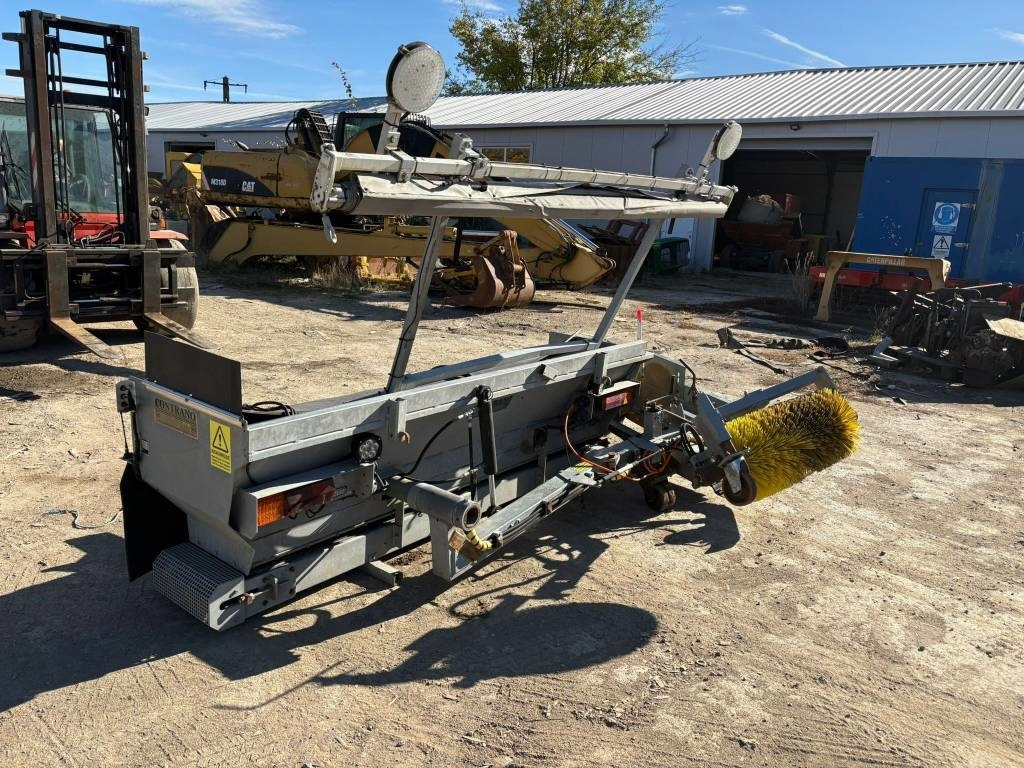 Contrano CH-KL - Vassoura: foto 4 Contrano CH-KL - Vassoura: foto 4