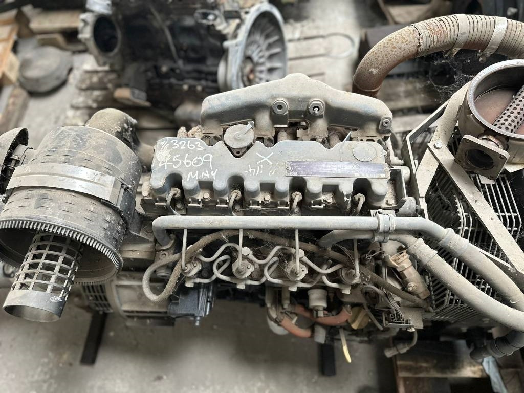 Deutz BF4M2011 ENGINE - Motor para Máquina de construção: foto 1 Deutz BF4M2011 ENGINE - Motor para Máquina de construção: foto 1