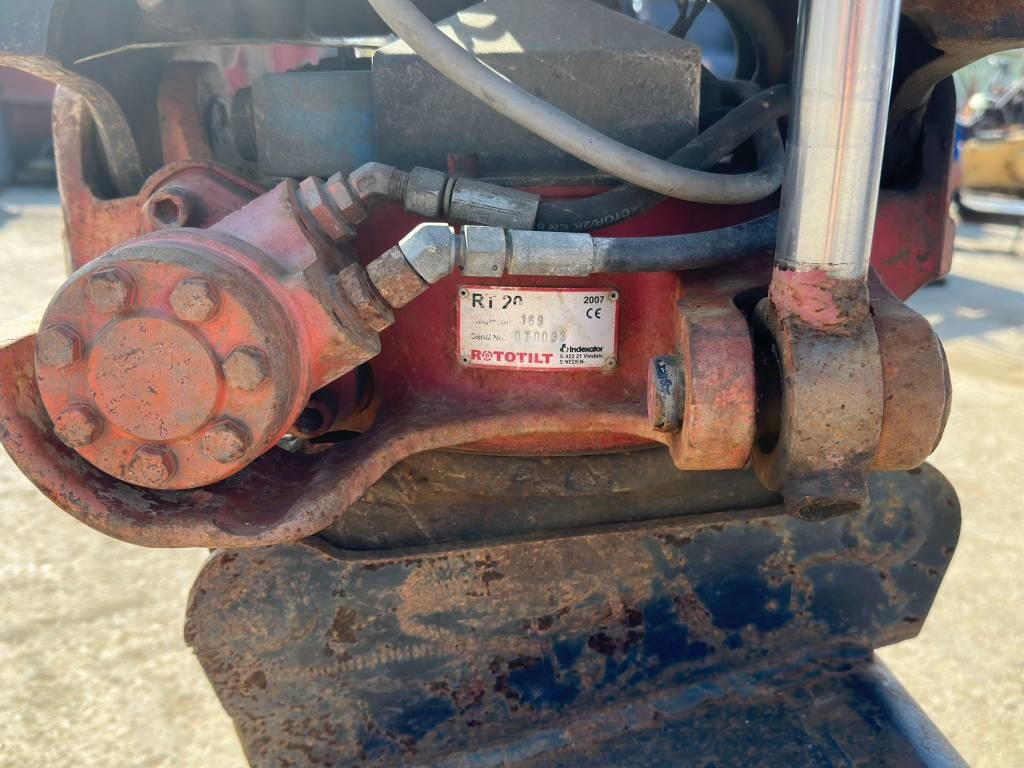 Retroescavadeira Ditch Witch XT 1600: foto 8