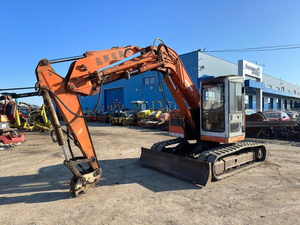 Hitachi EX 60 URG - Mini escavadeira: foto 1 Hitachi EX 60 URG - Mini escavadeira: foto 1