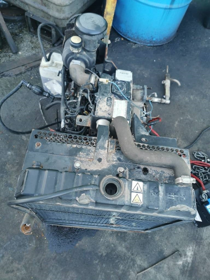 Isuzu 3CA1-AZP01 - Motor para Máquina de construção: foto 2 Isuzu 3CA1-AZP01 - Motor para Máquina de construção: foto 2