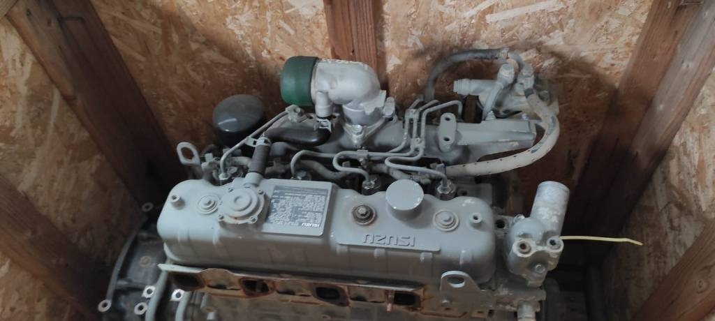 Isuzu CC-4JG1 - Motor para Máquina de construção: foto 4 Isuzu CC-4JG1 - Motor para Máquina de construção: foto 4