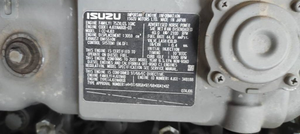Isuzu CC-4JG1 - Motor para Máquina de construção: foto 2 Isuzu CC-4JG1 - Motor para Máquina de construção: foto 2