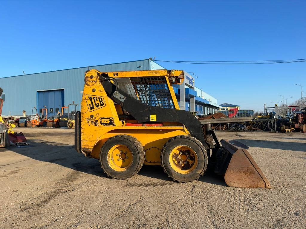 JCB 165 - Mini pá carregadora: foto 2 JCB 165 - Mini pá carregadora: foto 2