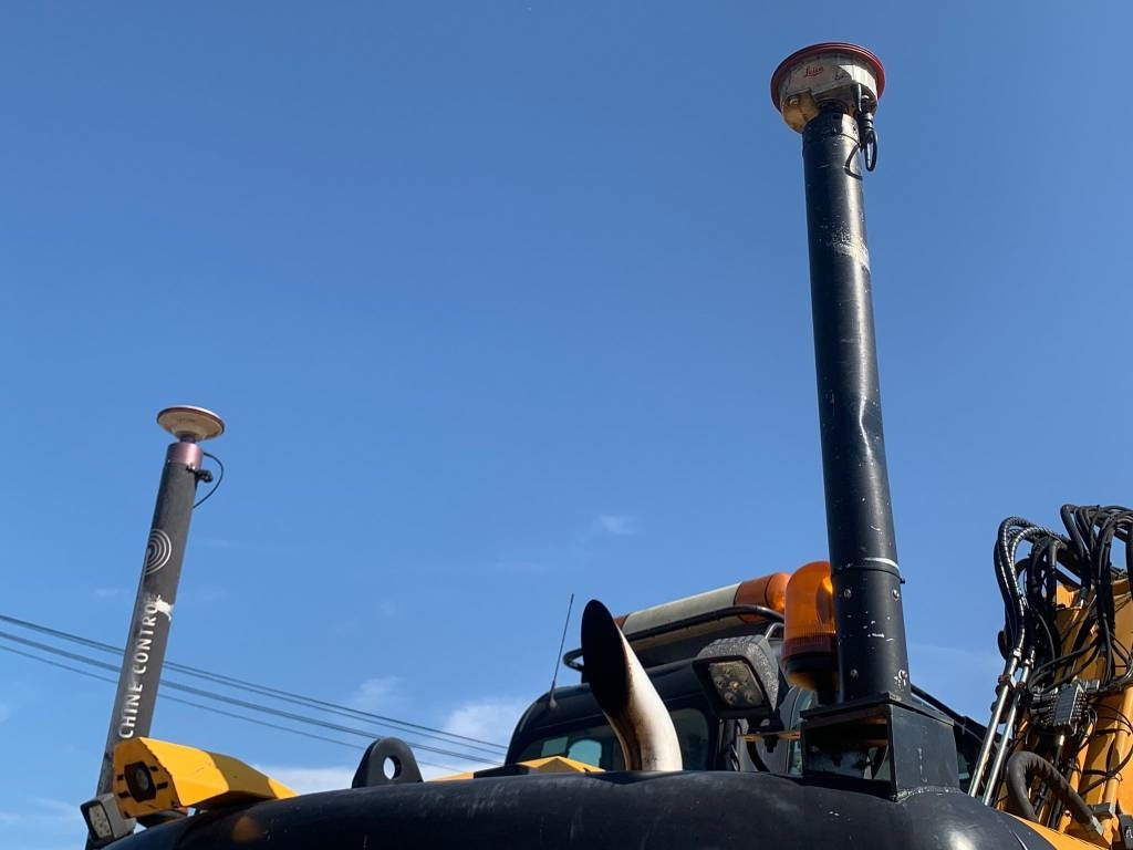 JCB JS 145 W+Engcon Rototilt+Sistem Laser 2D Leica Ico - Escavadeira de rodas: foto 5 JCB JS 145 W+Engcon Rototilt+Sistem Laser 2D Leica Ico - Escavadeira de rodas: foto 5