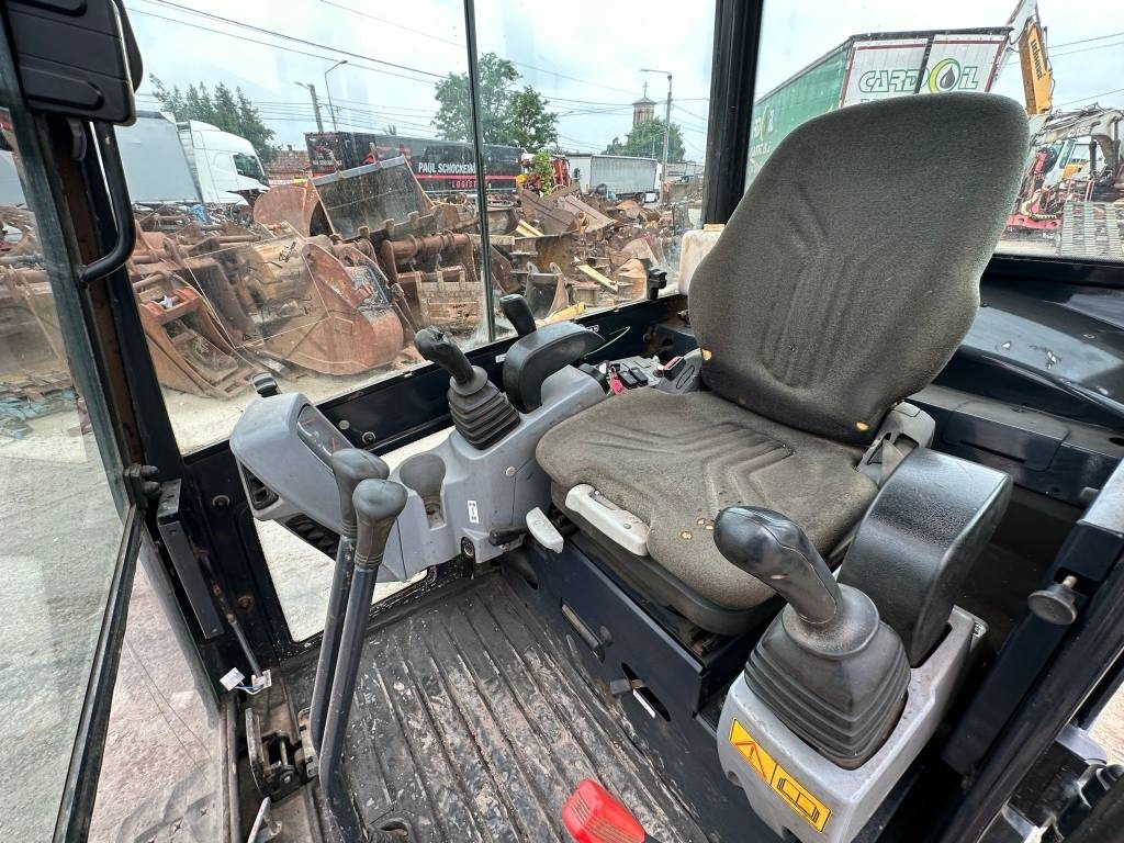 Mini escavadeira Kubota KX 019-4: foto 11