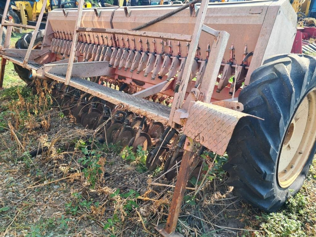 Kuhn 4M  - Semeadora combinada: foto 5 Kuhn 4M  - Semeadora combinada: foto 5