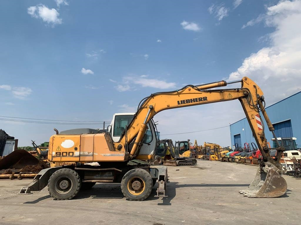 Liebherr A 900 C - Escavadeira de rodas: foto 3 Liebherr A 900 C - Escavadeira de rodas: foto 3