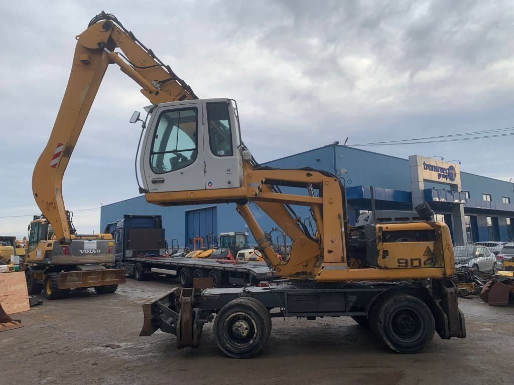 Liebherr A 904 C - Escavadeira de rodas: foto 2 Liebherr A 904 C - Escavadeira de rodas: foto 2