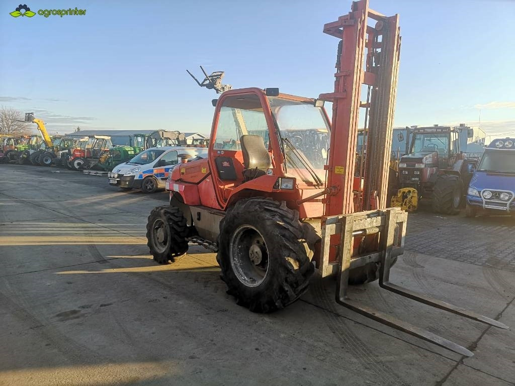 Manitou M 26.4 - Empilhador todo-o-terreno: foto 2 Manitou M 26.4 - Empilhador todo-o-terreno: foto 2