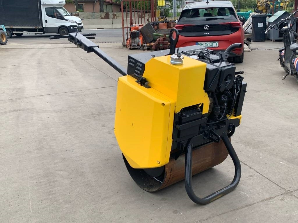 Mecalac MBR 71 - Compactador pequeno de asfalto: foto 1 Mecalac MBR 71 - Compactador pequeno de asfalto: foto 1