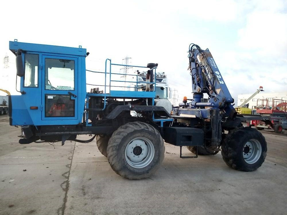 Mercedes-Benz Unimog - Camião grua: foto 2 Mercedes-Benz Unimog - Camião grua: foto 2