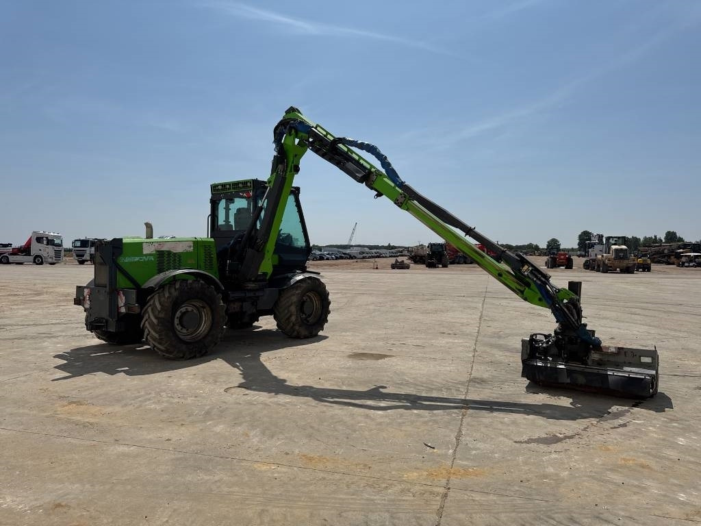 Merlo MM 150 VR - Trator florestal: foto 3 Merlo MM 150 VR - Trator florestal: foto 3
