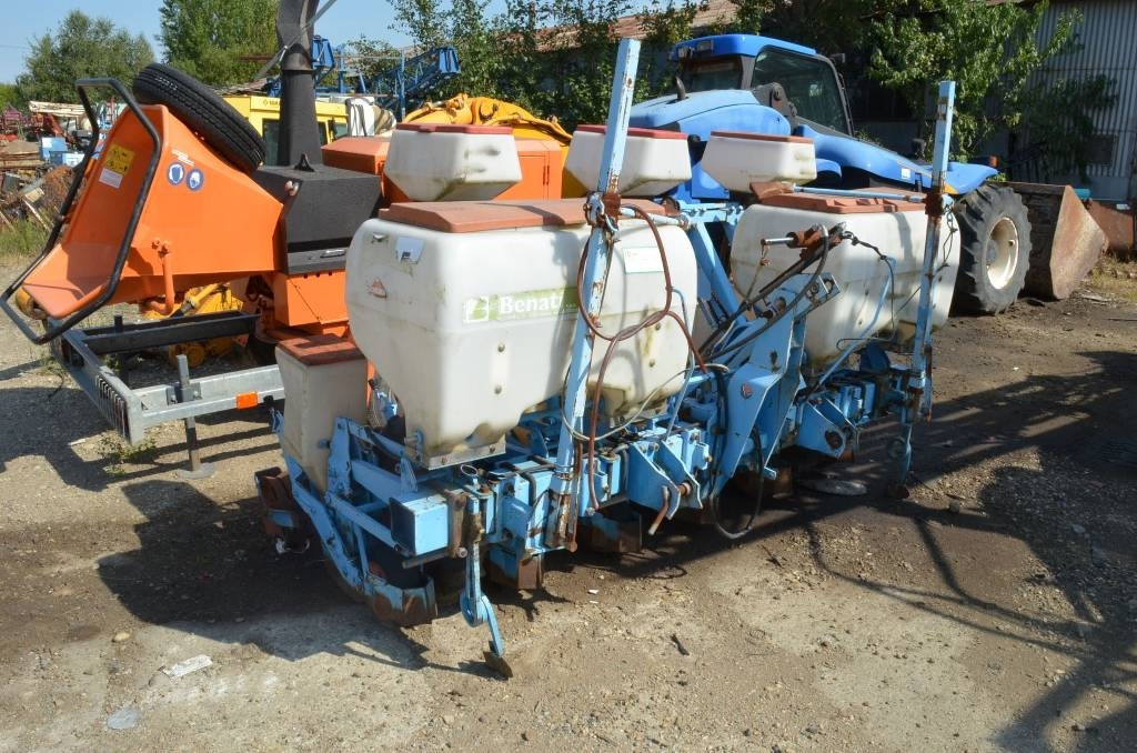 Monosem NG PLUS 6  - Semeadora de precisão: foto 1 Monosem NG PLUS 6  - Semeadora de precisão: foto 1