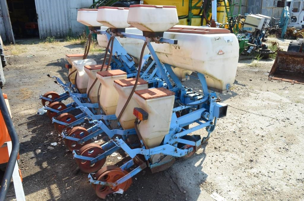 Monosem NG PLUS 6  - Semeadora de precisão: foto 4 Monosem NG PLUS 6  - Semeadora de precisão: foto 4