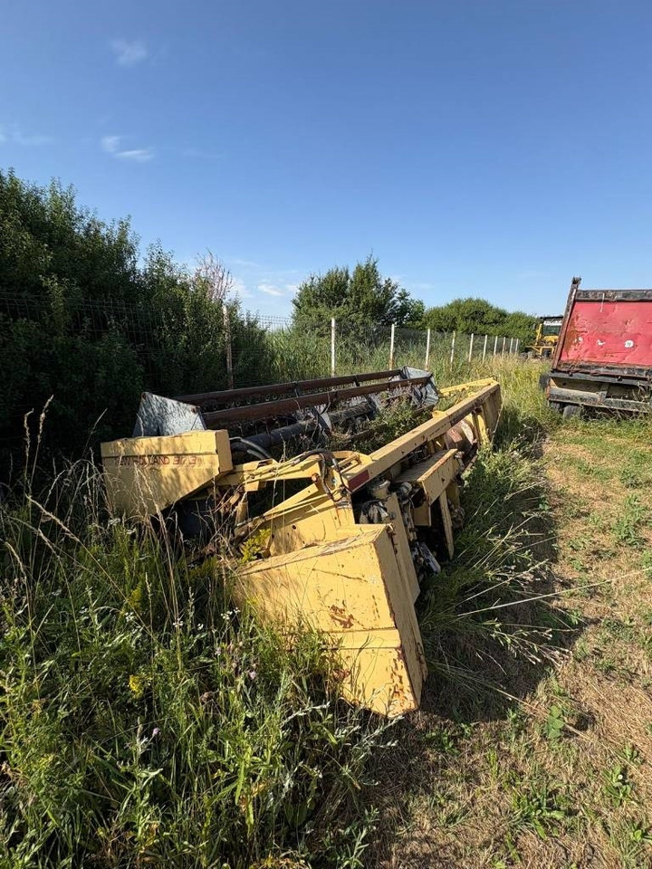 New Holland TF 44  - Ceifeira debulhadora: foto 5 New Holland TF 44  - Ceifeira debulhadora: foto 5