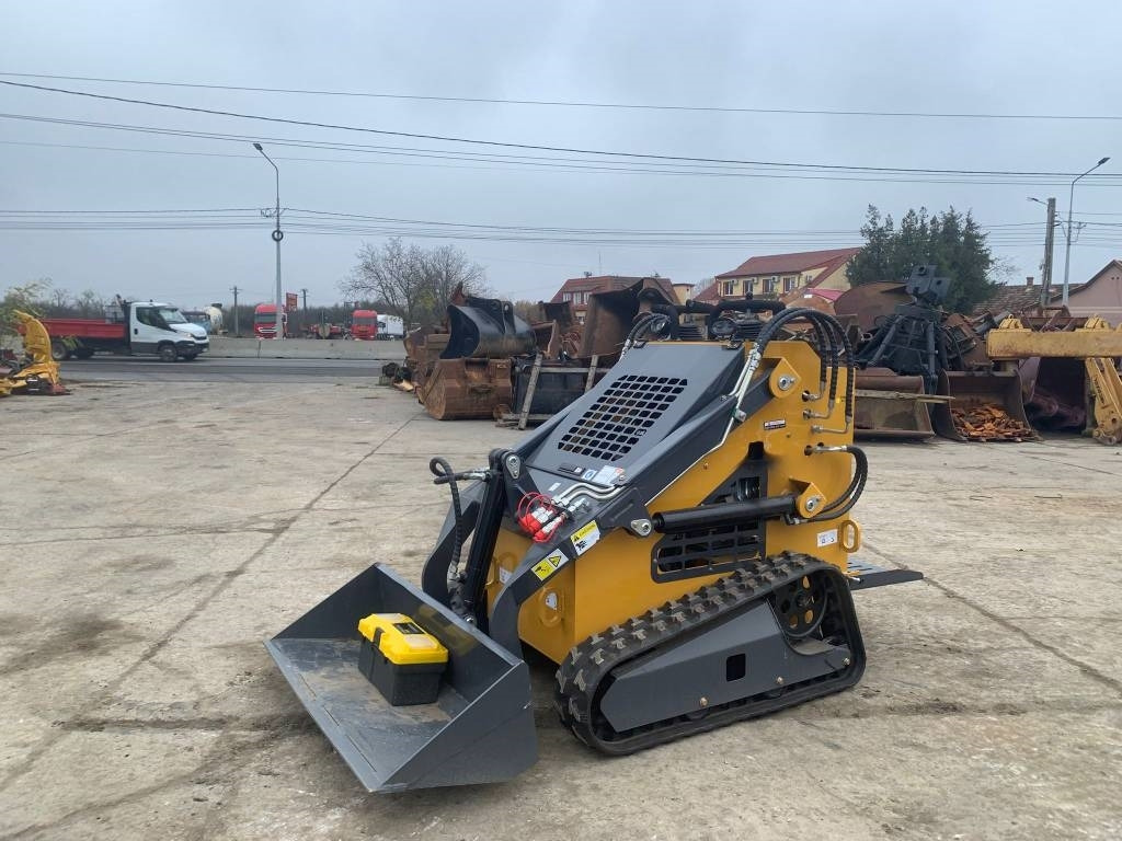 Newrick ZW480 - Mini pá carregadora: foto 2 Newrick ZW480 - Mini pá carregadora: foto 2