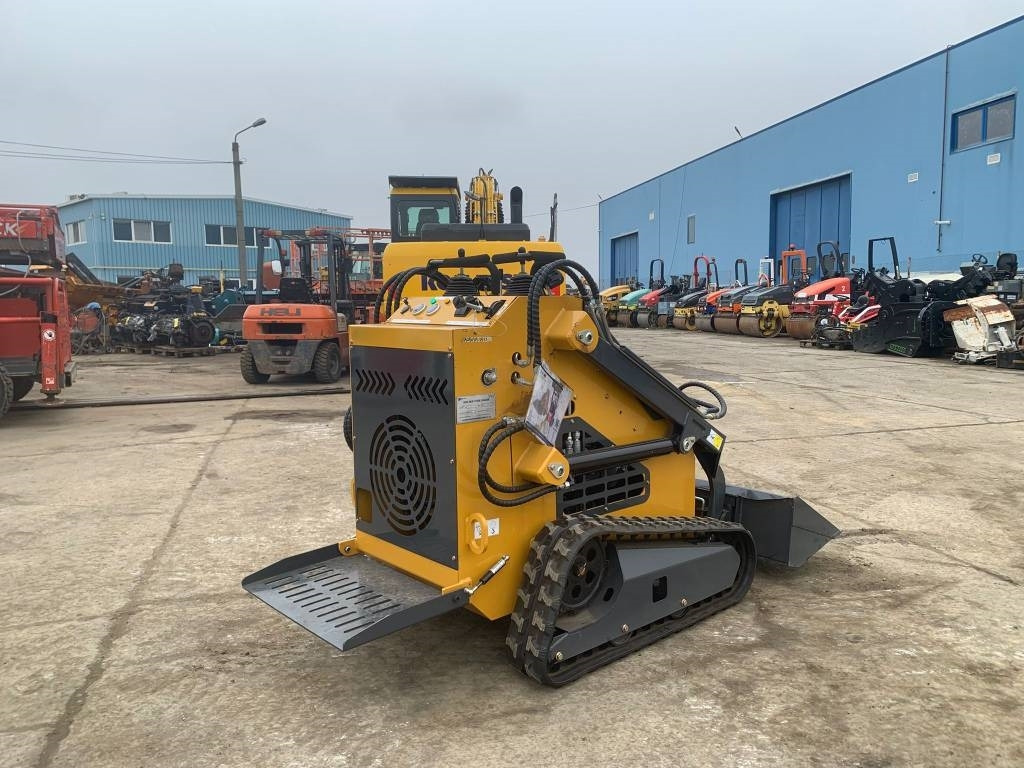 Newrick ZW480 - Mini pá carregadora: foto 4 Newrick ZW480 - Mini pá carregadora: foto 4