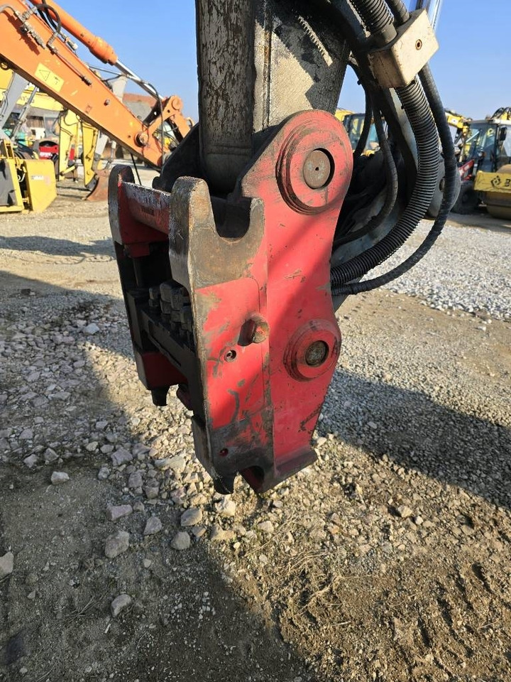 OilQuick OQ70-55 Quick Coupler - Acoplamento rápido: foto 4 OilQuick OQ70-55 Quick Coupler - Acoplamento rápido: foto 4