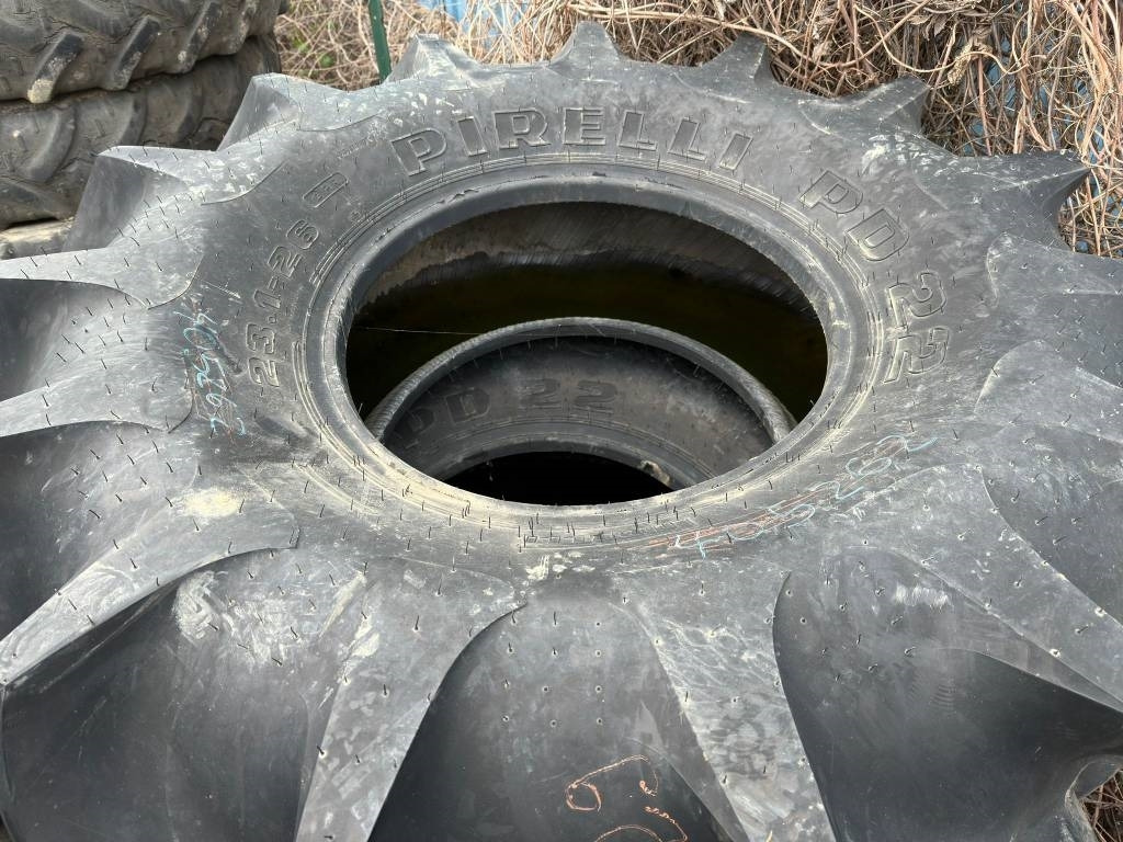 Pirelli 23.1/26 Harvester Tyres - Pneu para Máquina agrícola: foto 3 Pirelli 23.1/26 Harvester Tyres - Pneu para Máquina agrícola: foto 3