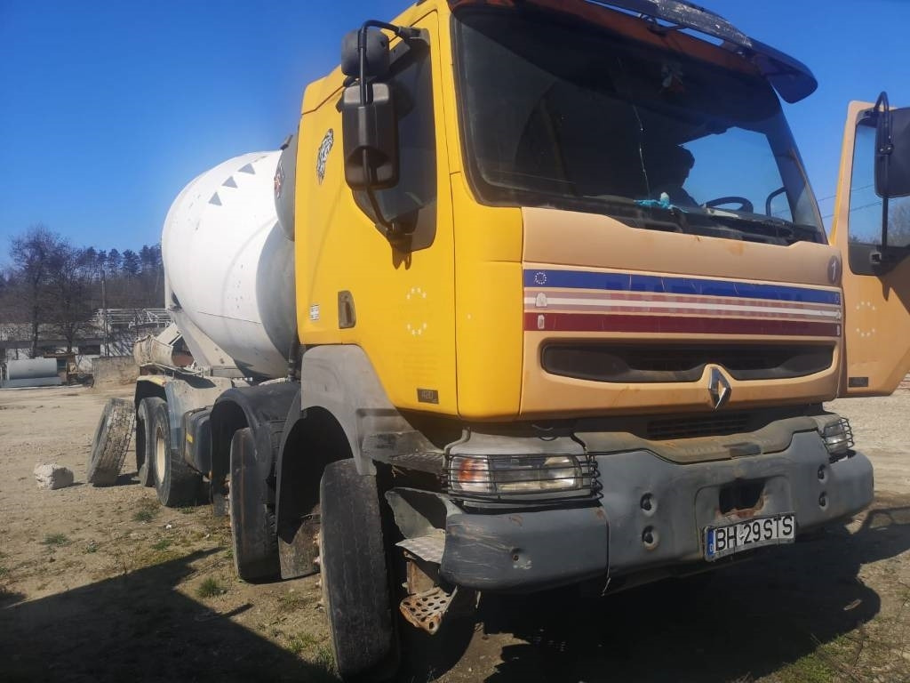 Renault Kerax 420 - Camião betoneira: foto 2 Renault Kerax 420 - Camião betoneira: foto 2