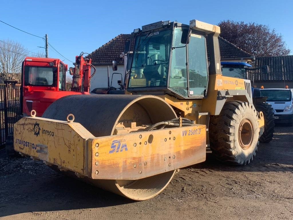 Stavostroj VV 2500D - Compactador: foto 1 Stavostroj VV 2500D - Compactador: foto 1