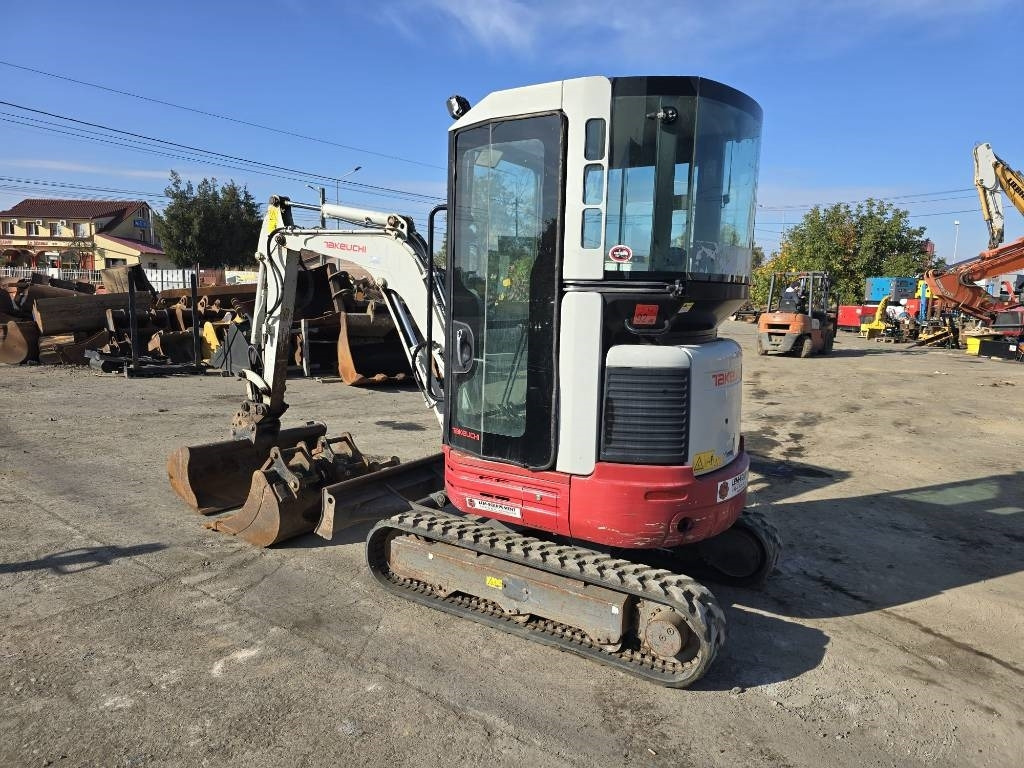 Takeuchi TB 23 R - Mini escavadeira: foto 2 Takeuchi TB 23 R - Mini escavadeira: foto 2