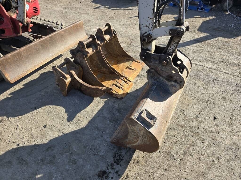 Takeuchi TB 23 R Takeuchi TB 23 R - Mini escavadeira: foto 5 Takeuchi TB 23 R Takeuchi TB 23 R - Mini escavadeira: foto 5