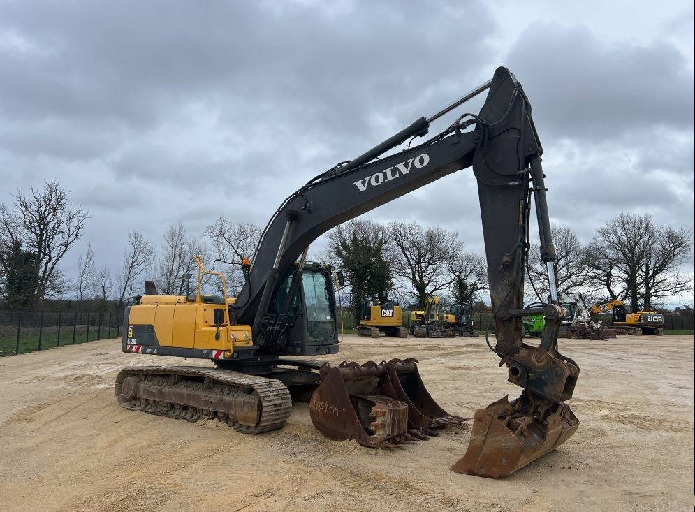 Volvo EC 220 DL - Escavadora de rastos: foto 4 Volvo EC 220 DL - Escavadora de rastos: foto 4