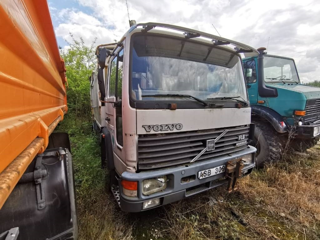 Volvo FL6 - Caminhão de lixo: foto 2 Volvo FL6 - Caminhão de lixo: foto 2