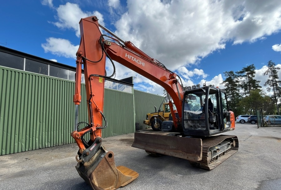 HITACHI Zaxis 130 - Escavadora de rastos: foto 1 HITACHI Zaxis 130 - Escavadora de rastos: foto 1