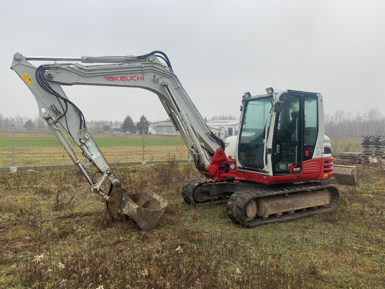TAKEUCHI TB 290 - Mini escavadeira: foto 1 TAKEUCHI TB 290 - Mini escavadeira: foto 1