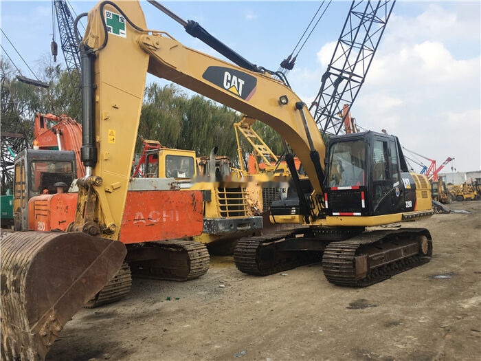 Caterpillar 320D2 - Escavadora de rastos: foto 1 Caterpillar 320D2 - Escavadora de rastos: foto 1