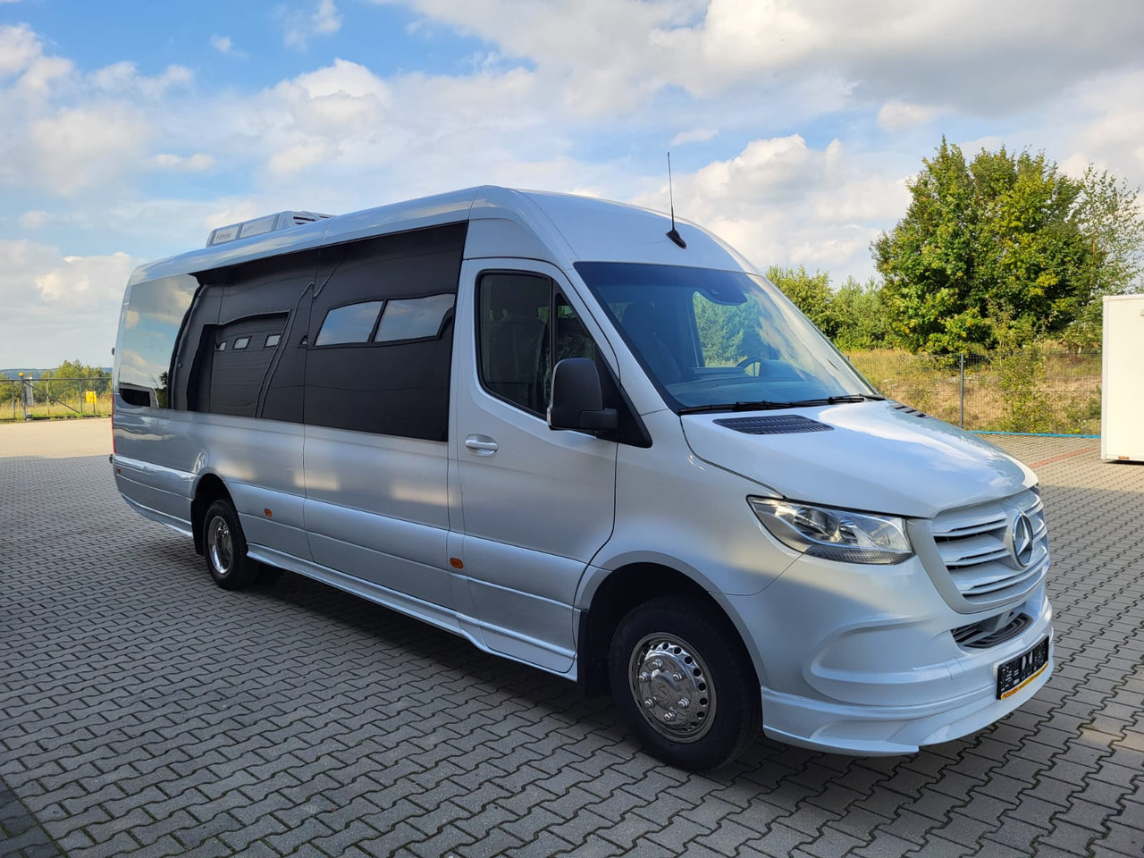 Mercedes-Benz Sprinter 519 CDI 24 places + 4 standing NEW - Autocarro: foto 1 Mercedes-Benz Sprinter 519 CDI 24 places + 4 standing NEW - Autocarro: foto 1