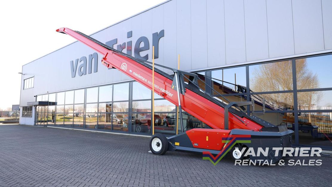 Miedema ML1680 Farmer Store loader - Correia transportadora: foto 1 Miedema ML1680 Farmer Store loader - Correia transportadora: foto 1