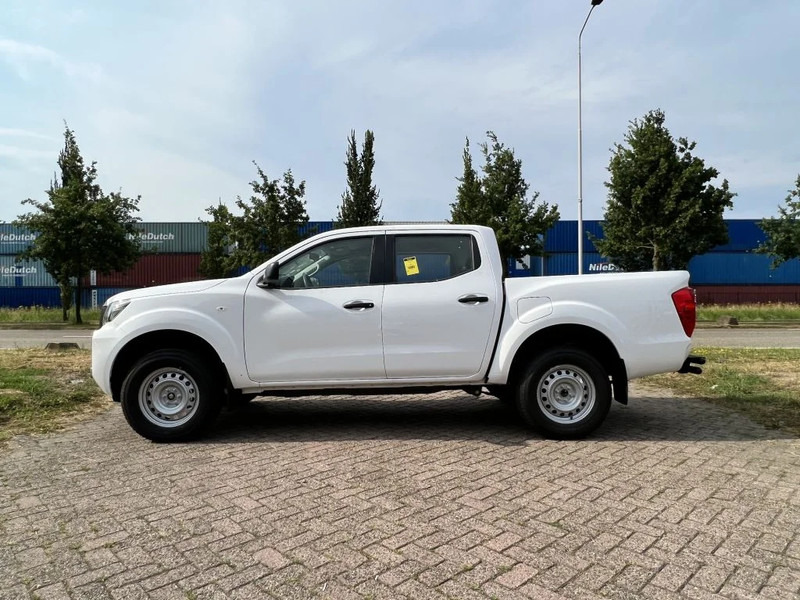 Nissan Navara 4x4 - 22 UNITS - 2.5 D Double Cab - XE - EURO 2 - NEW!! READY FOR WORK!!! - Pick-up, Carrinha cabine dupla: foto 2 Nissan Navara 4x4 - 22 UNITS - 2.5 D Double Cab - XE - EURO 2 - NEW!! READY FOR WORK!!! - Pick-up, Carrinha cabine dupla: foto 2
