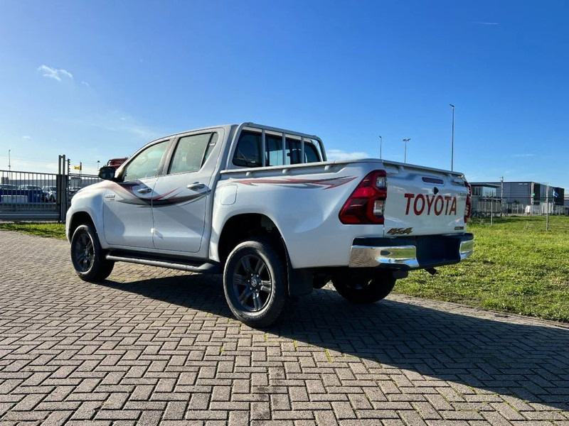 Toyota Hilux GLX SR5 4x4 - 2 UNITS IN STOCK - 2.4 D Double Cab - EURO 2 - NEW!! - Pick-up, Carrinha cabine dupla: foto 3 Toyota Hilux GLX SR5 4x4 - 2 UNITS IN STOCK - 2.4 D Double Cab - EURO 2 - NEW!! - Pick-up, Carrinha cabine dupla: foto 3