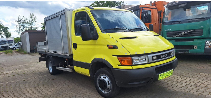 Iveco Daily Koffer - Carrinha de contentor: foto 2 Iveco Daily Koffer - Carrinha de contentor: foto 2