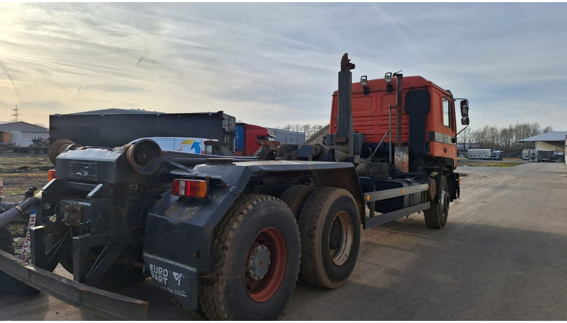 MAN 26.272 K Abroller Blatt/Blatt 6x4 - Camião polibenne: foto 2 MAN 26.272 K Abroller Blatt/Blatt 6x4 - Camião polibenne: foto 2